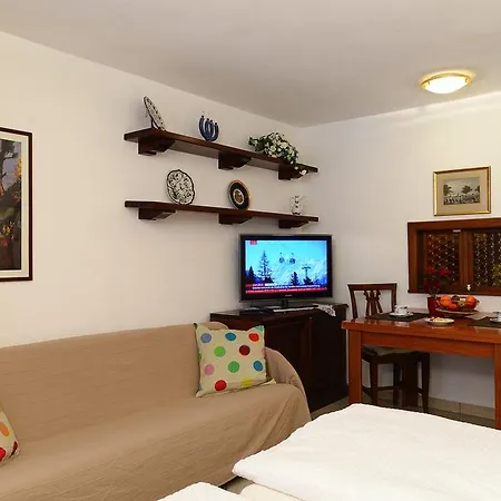 Haus Attila Apartment *